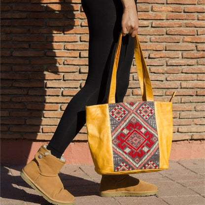 Moroccan Kilim Leather Tote Bag – Handmade Stylish Shoulder Purses – Red Rug & Genuine Brown Leather Shoulder Bag – Artisan Gift for Women