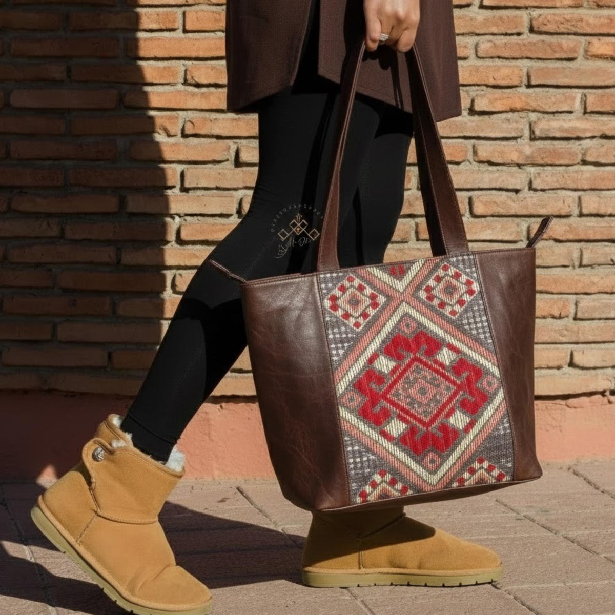 Moroccan Kilim Leather Tote Bag – Handmade Stylish Shoulder Purses – Red Rug & Genuine Brown Leather Shoulder Bag – Artisan Gift for Women