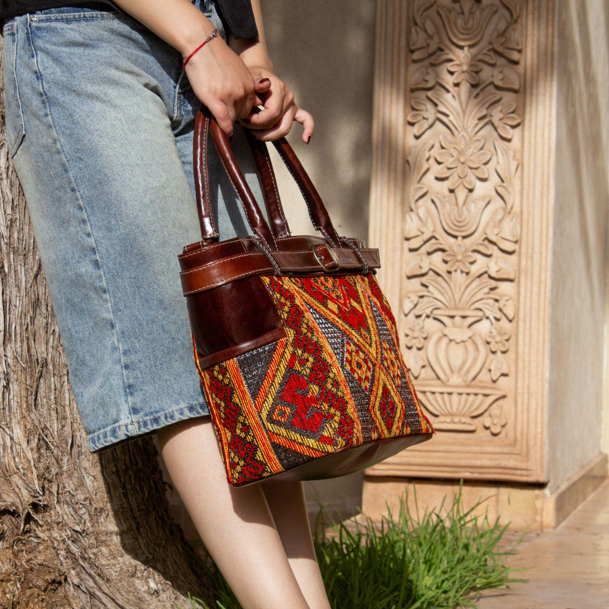 Personalized Moroccan Kilim Tote Bag, Handmade Leather Shoulder Bag, Carpet Tote, Boho Everyday Bag for Women