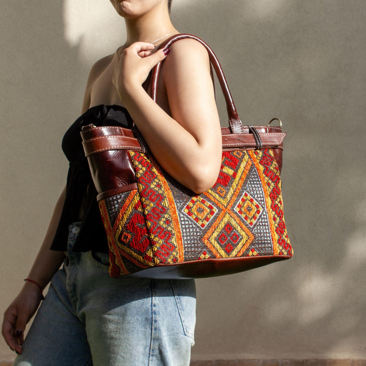 Personalized Moroccan Kilim Tote Bag, Handmade Leather Shoulder Bag, Carpet Tote, Boho Everyday Bag for Women