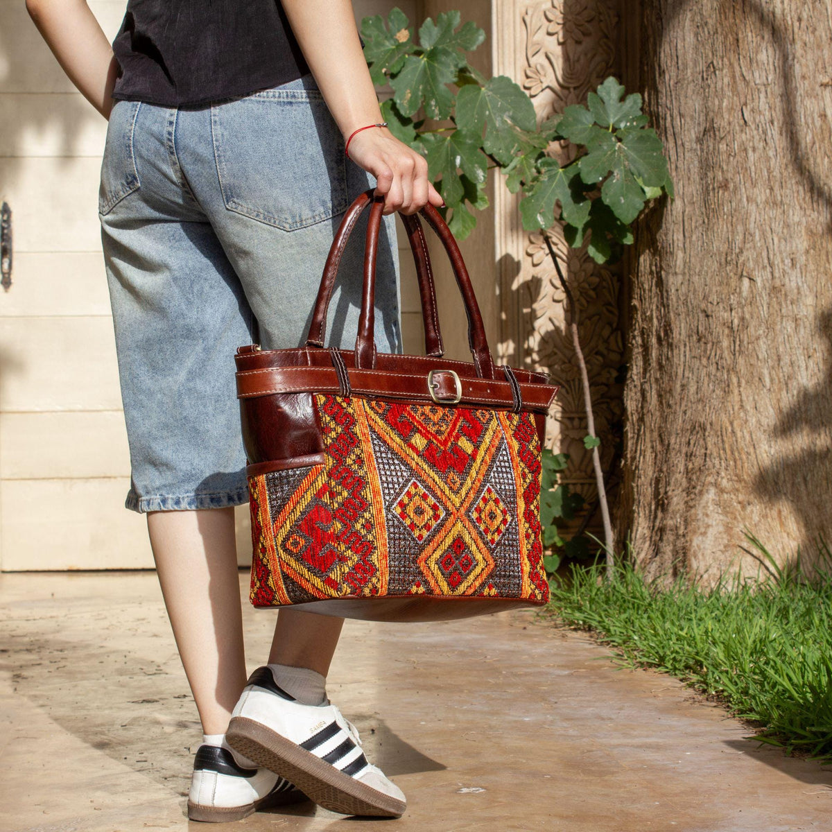 Personalized Moroccan Kilim Tote Bag, Handmade Leather Shoulder Bag, Carpet Tote, Boho Everyday Bag for Women